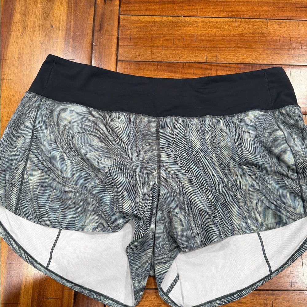 Lululemon Speed Up Mid Rise 4”